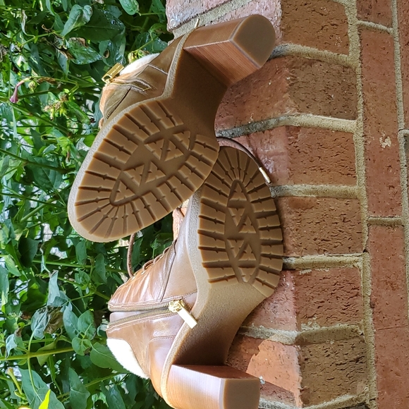 Michael Kors lace up booties - sz. 10 - Picture 8 of 12